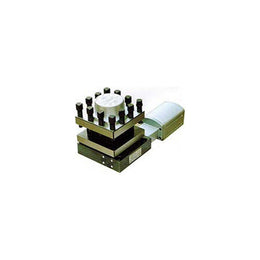 LD4 — револьверна головка ЧПК